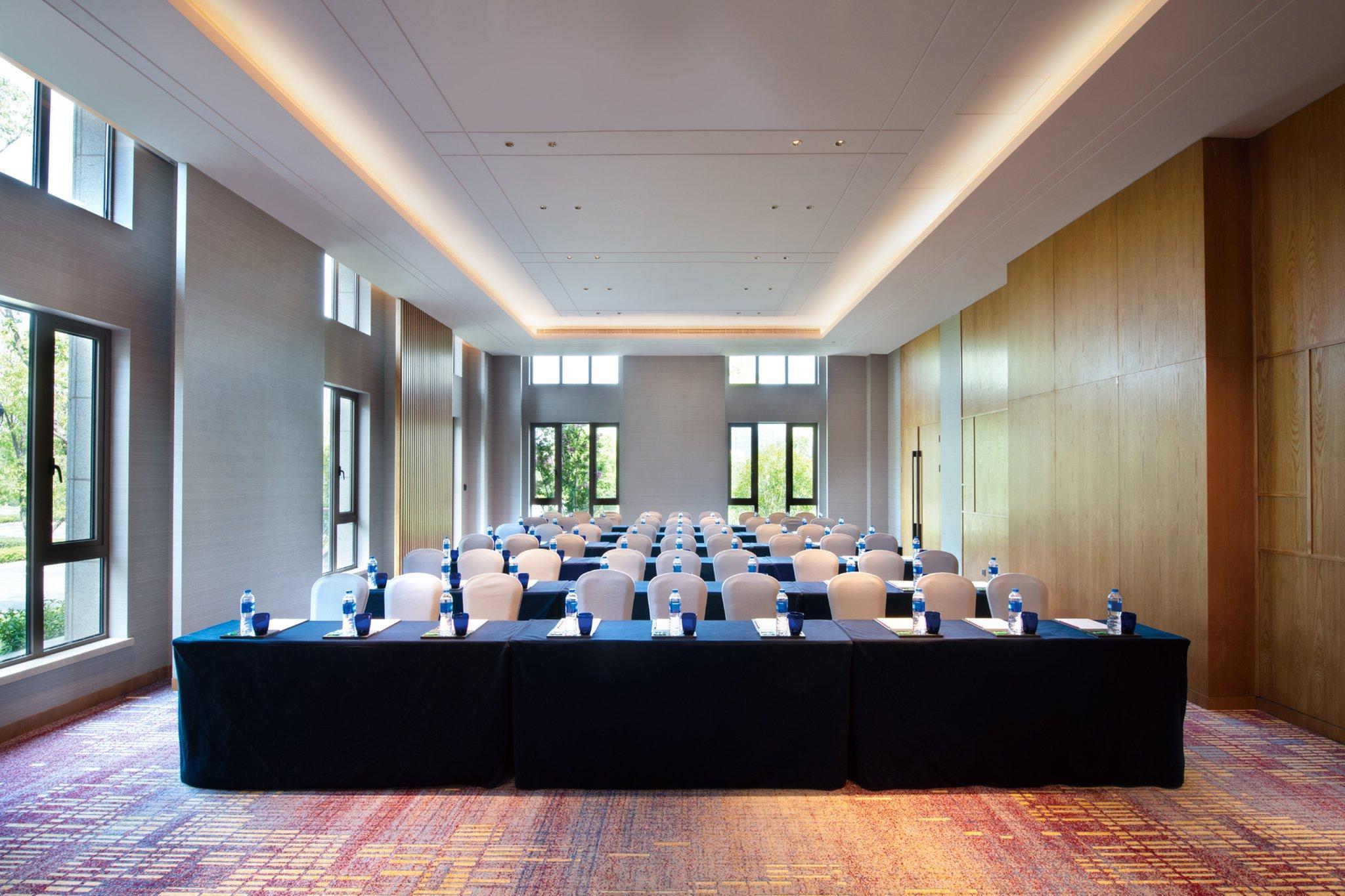 Crowne Plaza Huzhou, An Ihg Hotel Exterior photo