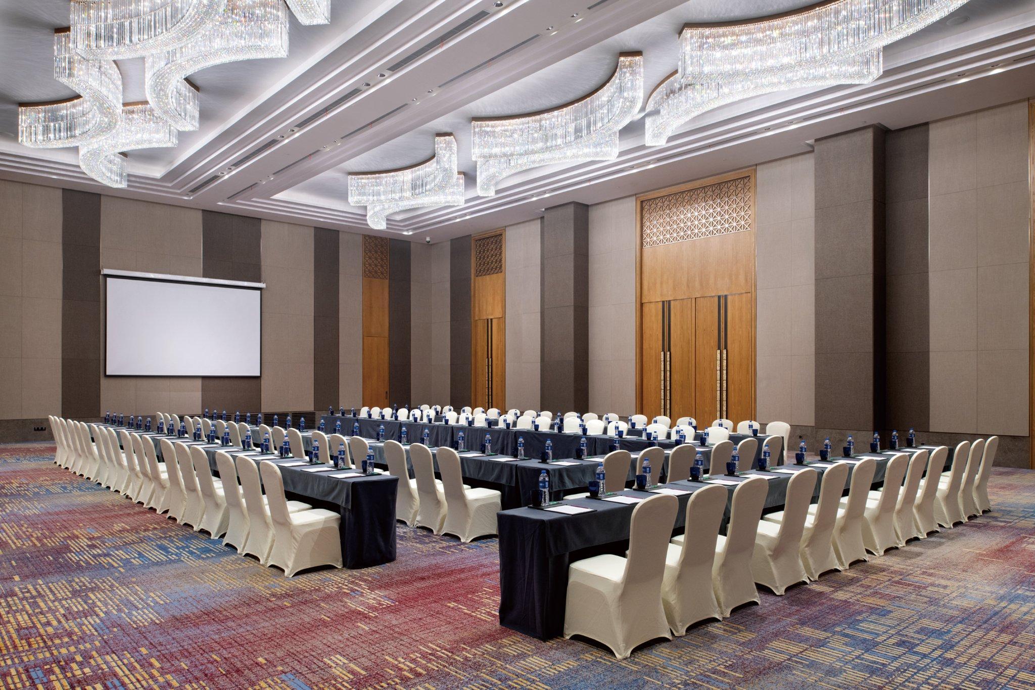 Crowne Plaza Huzhou, An Ihg Hotel Exterior photo